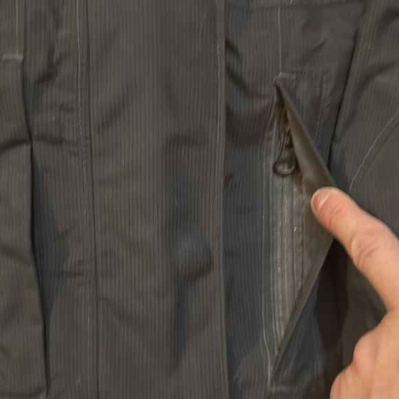 North face women’s winter coat - Picture 12 of 17